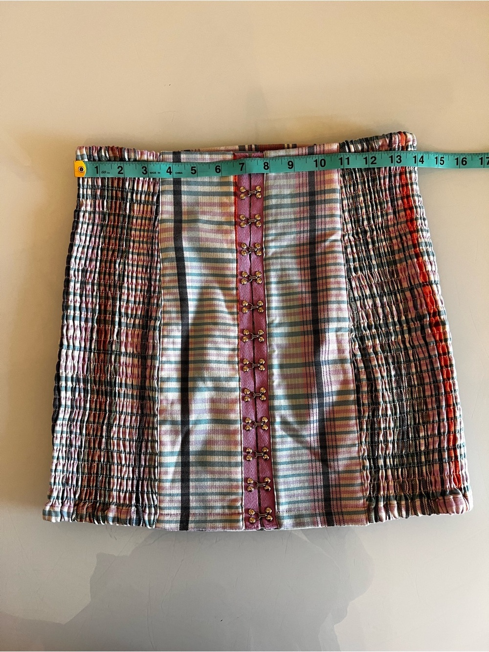 URBAN OUTFITTERS Plaid Hook Eye Mini Skirt Smocked Y2K Coquette Preppy M - Picture 4 of 7